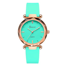 Load image into Gallery viewer, Fashion ladies wrist watches Round glass silicone strap wrist watch
