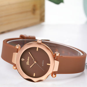 Fashion ladies wrist watches Round glass silicone strap wrist watch